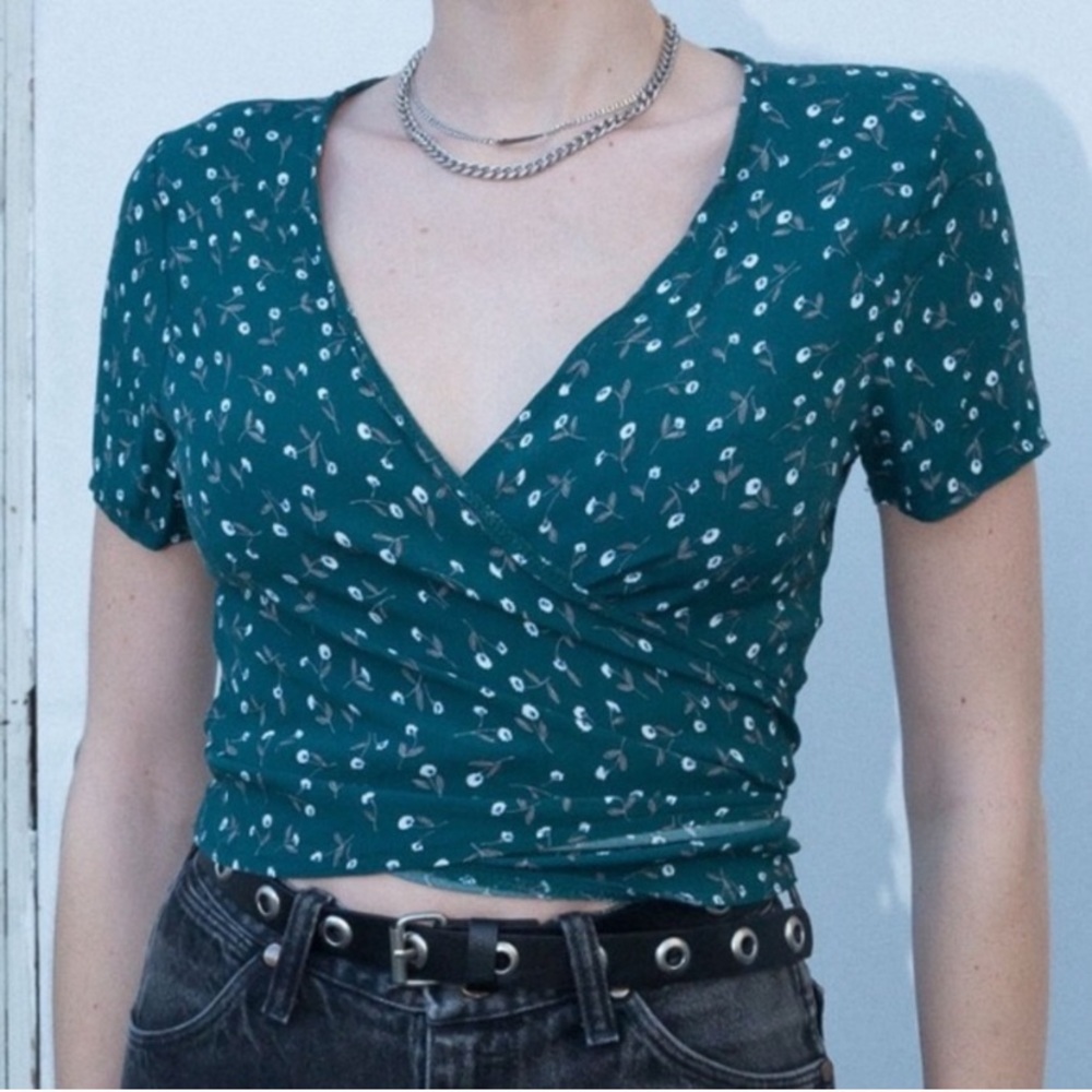 SOLD❌Brandy Melville Green Flower Rae Wrap Top - Picture 2 of 8